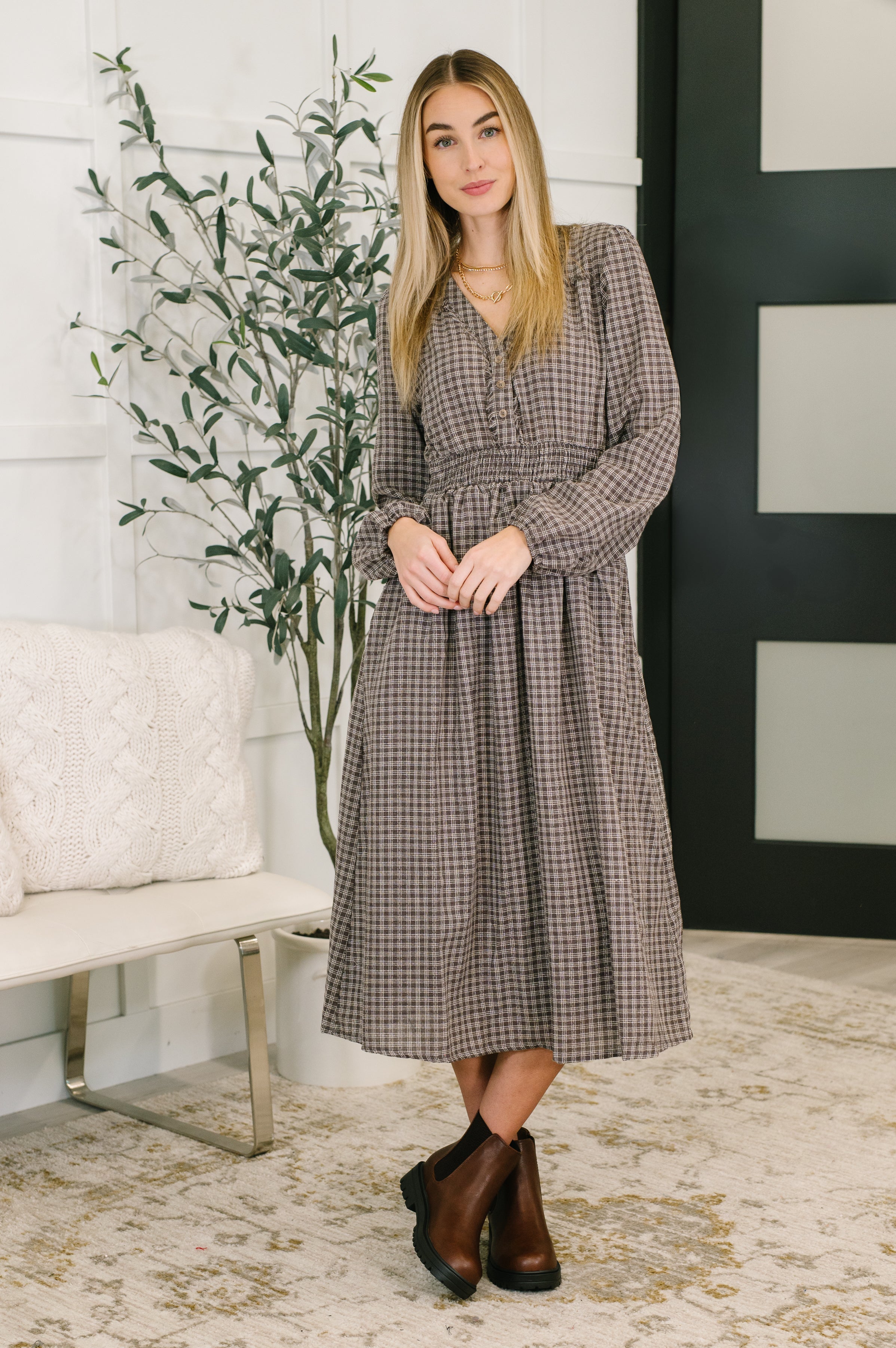 Fairytale Plot Plaid Midi Dress Large