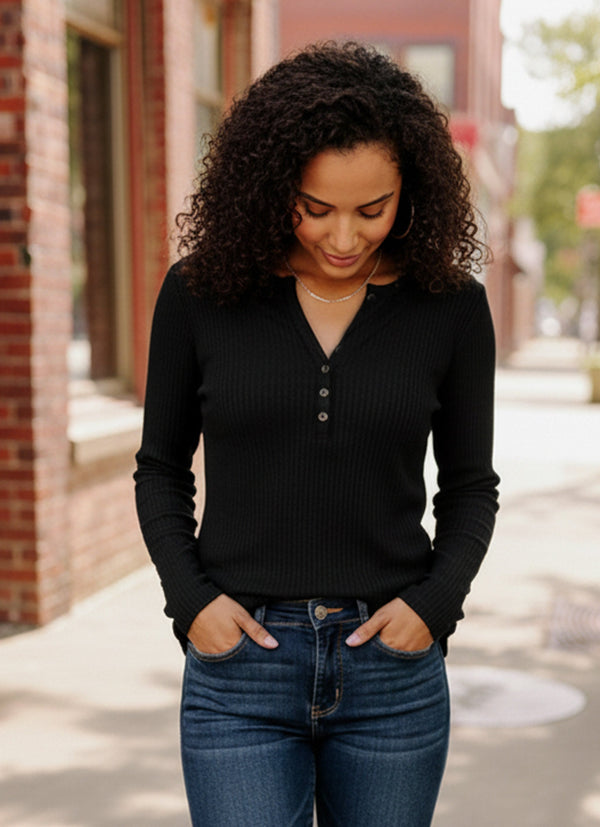 Backwoods Beauty Black Thermal Top