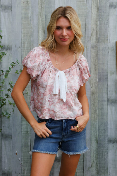Feeling Femme' Blush Scoop Neck Bubble Sleeve Floral Top w/Bow
