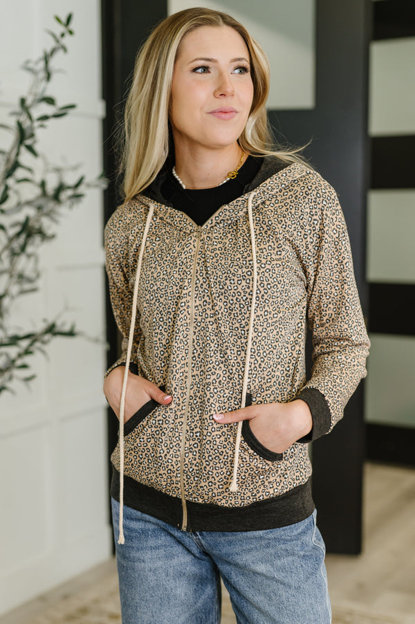 Call of the Wild Contrast Trim Zip Up