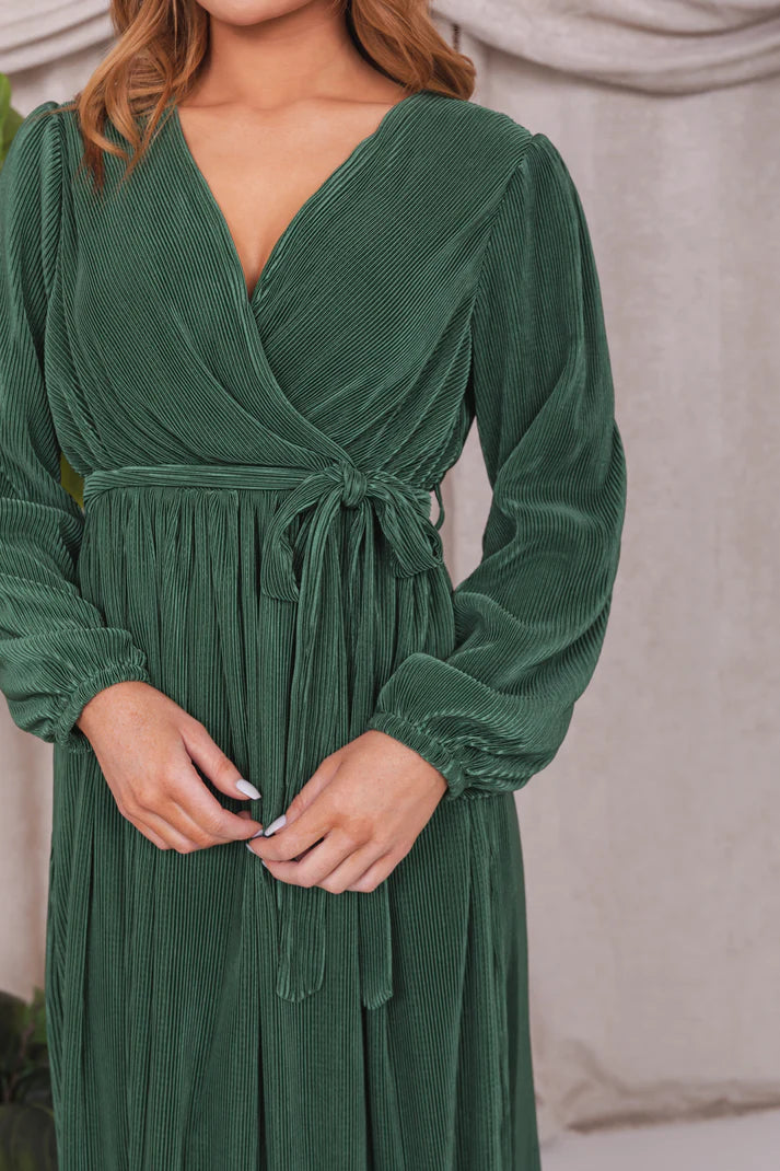 beautiful modest dresses for women, green christmas maxi dress, modest dresses