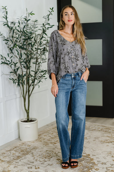 Falling in Deep Crinkle Woven Blouse Dune Grey