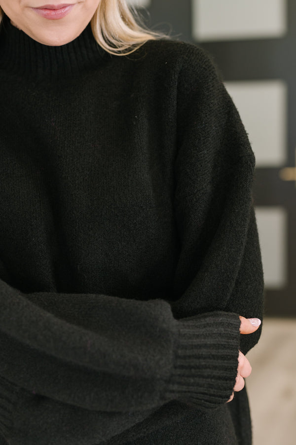 Right to the Core High Neck Pullover in Black