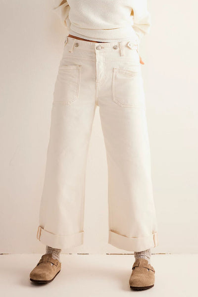 Washed Wide Leg Jeans with Pockets